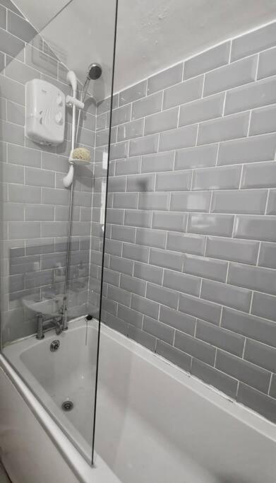 Spacious 3 Bed - Efc Stays Liverpool Buitenkant foto
